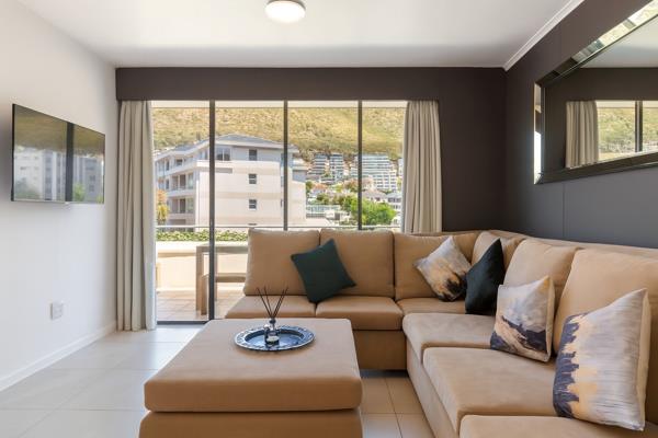 2 Bedroom Apartment for sale in Sea Point | T5647775 | Private Property