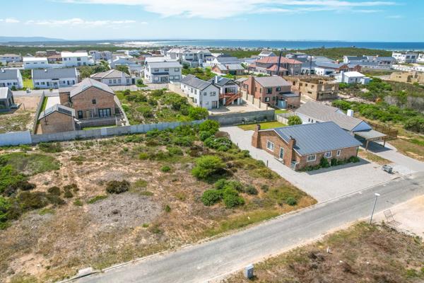 718 m² Land