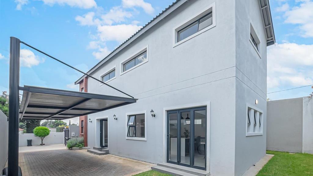 3 Bedroom Townhouse