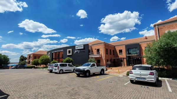489 m² Office Space
