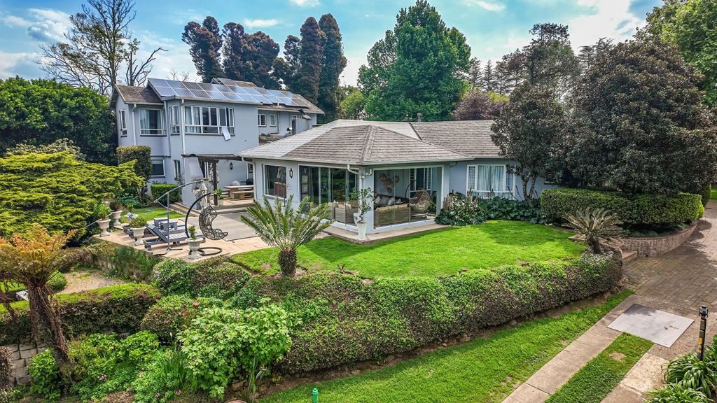 6 Bedroom House