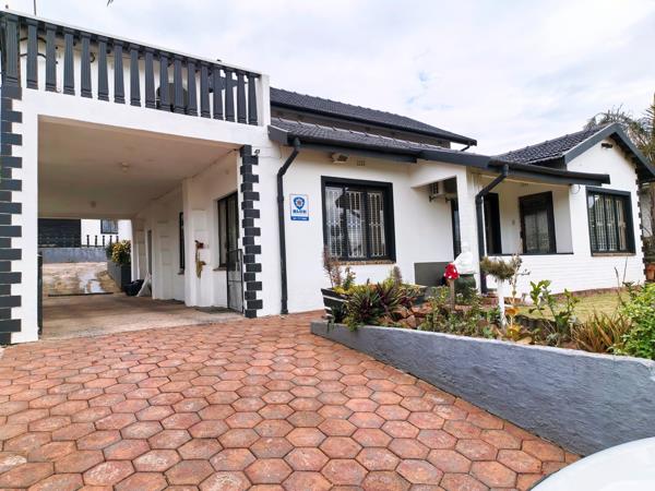 6 Bedroom House