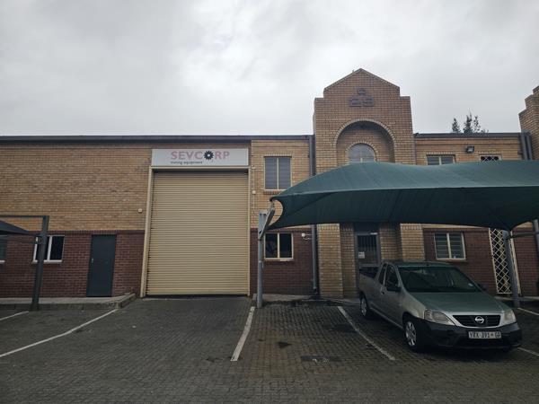 332 m² Industrial space