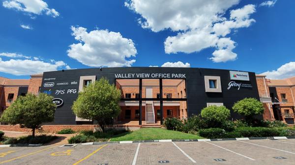 300 m² Office Space