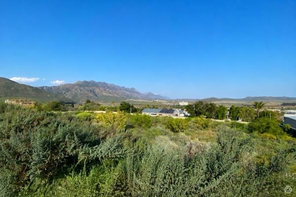 1 279 m² Land