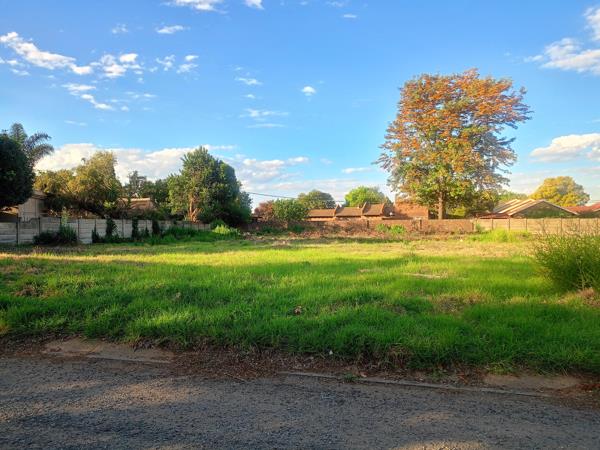 1 060 m² Land