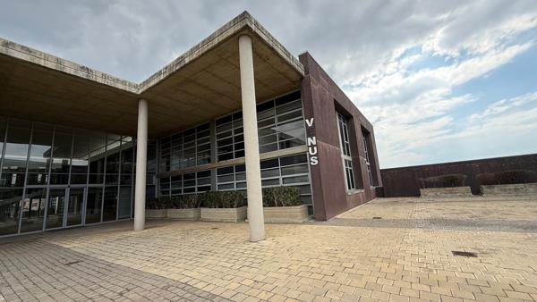 9 532 m² Office Space