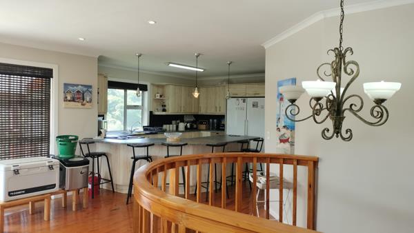 6 Bedroom House