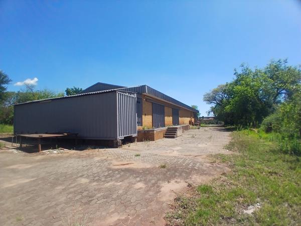 638 m² Industrial space