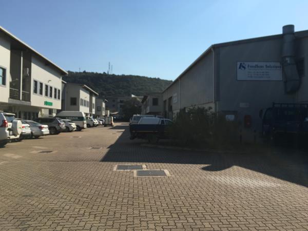 728 m² Industrial space