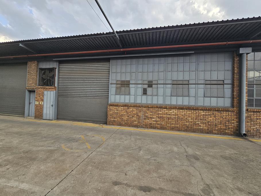 298 m² Industrial space