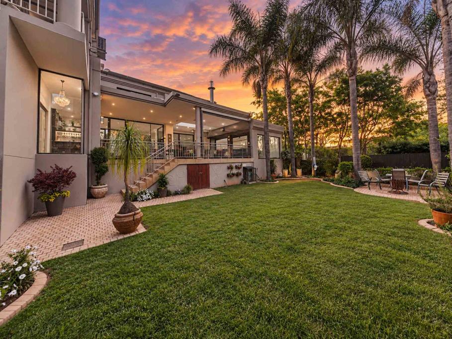 5 Bedroom House