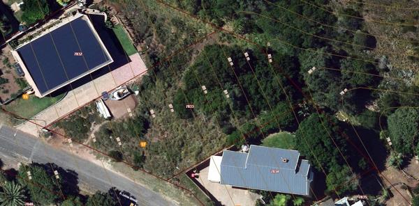 1 090 m² Land