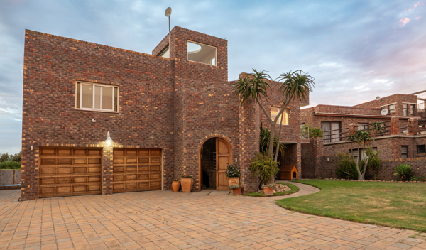 5 Bedroom House