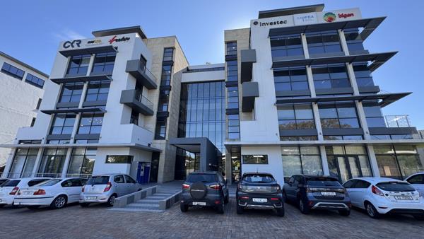 235 m² Commercial space
