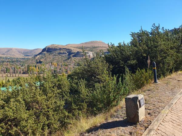 664 m² Land