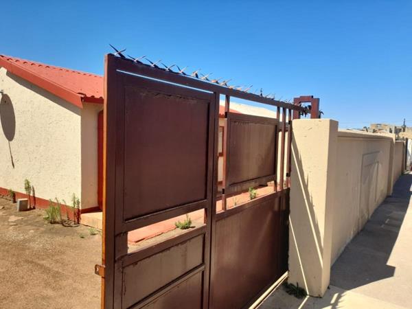 2 Bedroom House