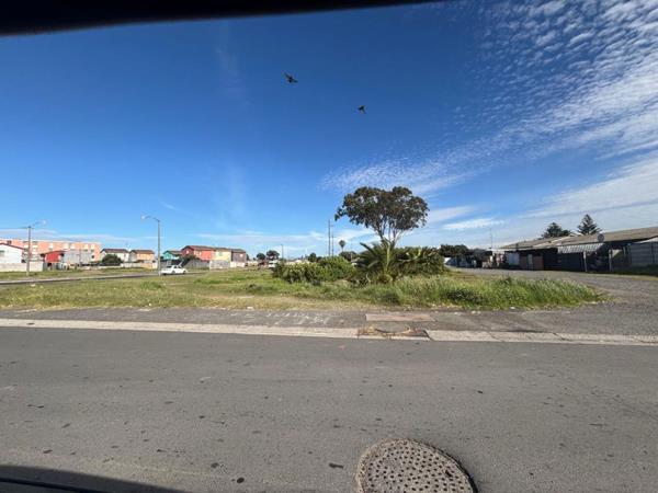 1 486 m² Land