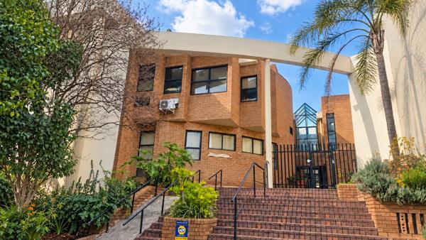 1 200 m² Commercial space
