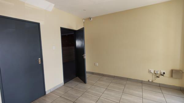 355 m² Office Space
