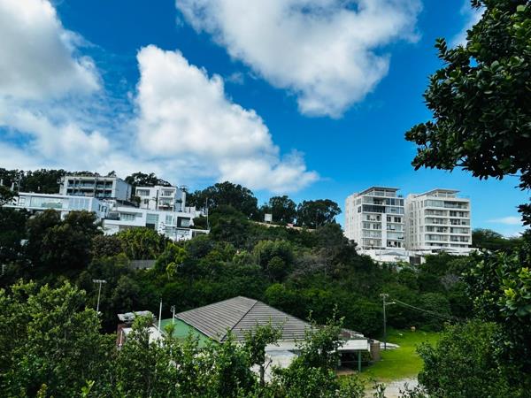 682 m² Land