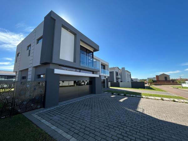 6 Bedroom House