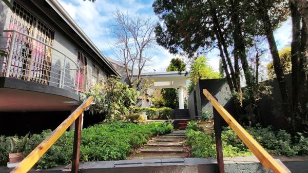 986 m² Commercial space