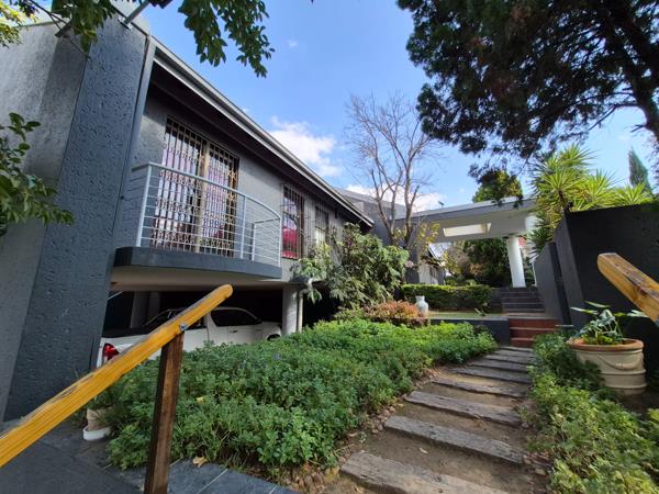 987 m² Commercial space