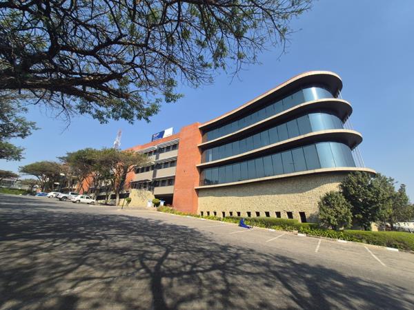 320 m² Commercial space
