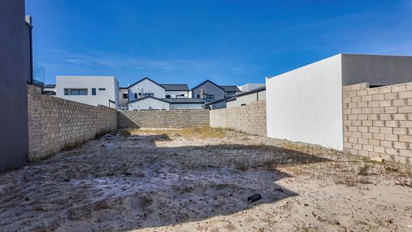 309 m² Land