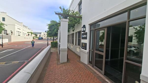 163 m² Commercial space