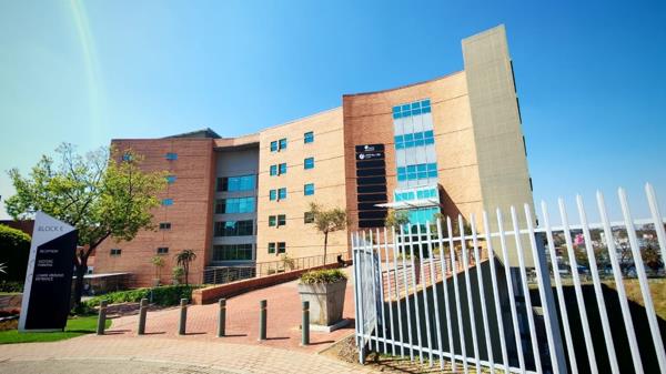 5 945 m² Office Space
