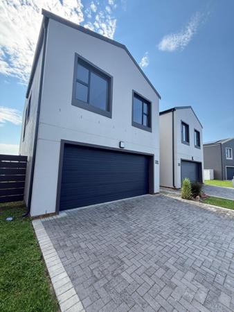 4 Bedroom Townhouse