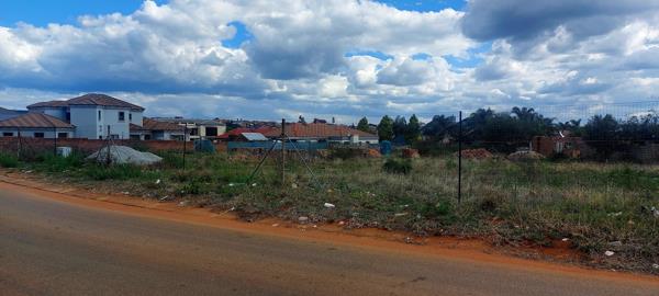 500 m² Land