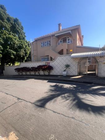 10 Bedroom House