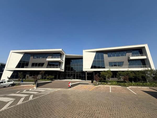 900 m² Commercial space