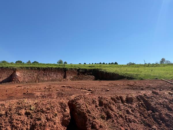 858 m² Land
