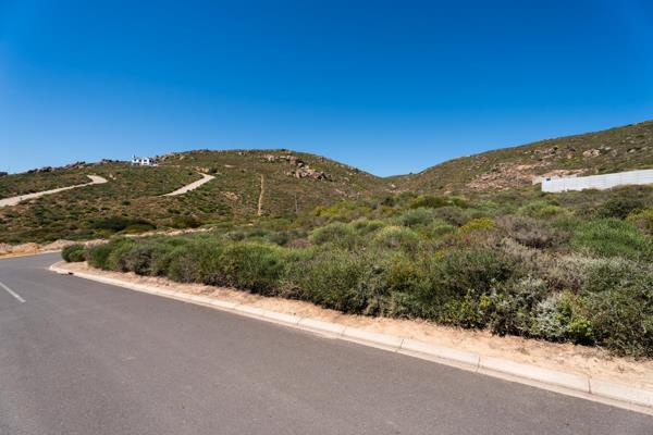 487 m² Land