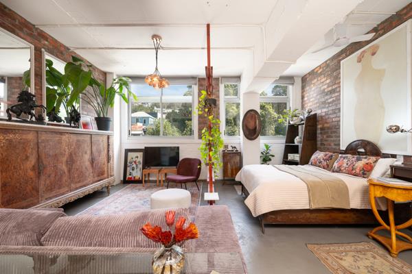 Studio Apartment