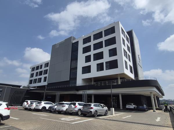 1 387 m² Commercial space