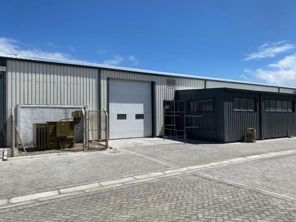 444 m² Industrial space