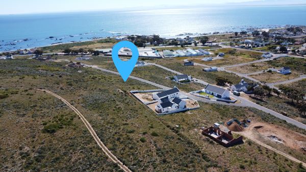 821 m² Land