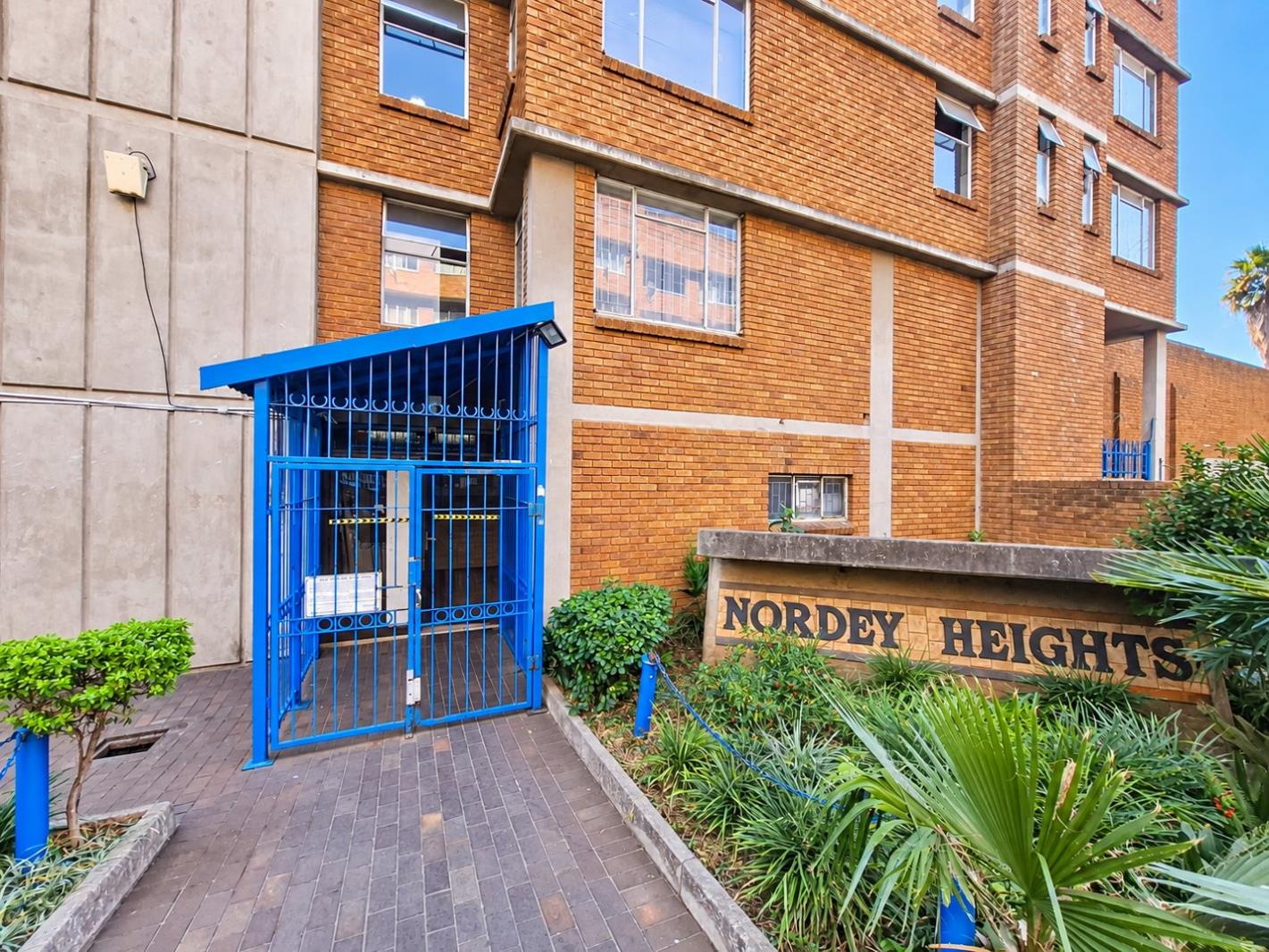 1.5 Bedroom Apartment in Pretoria Central