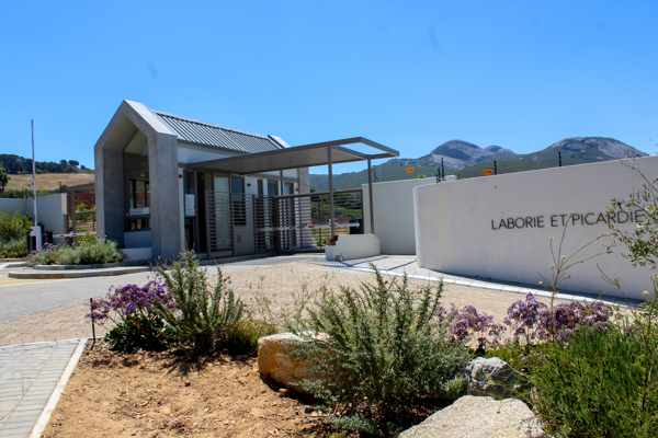 894 m² Land