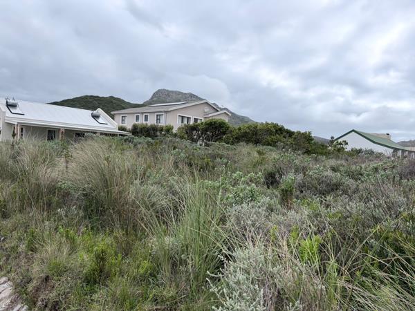 600 m² Land