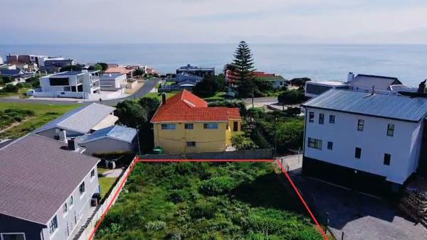 595 m² Land