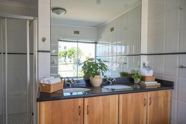 3 Bedroom Apartment for sale in Harbour Island | T5650785 | Private ...