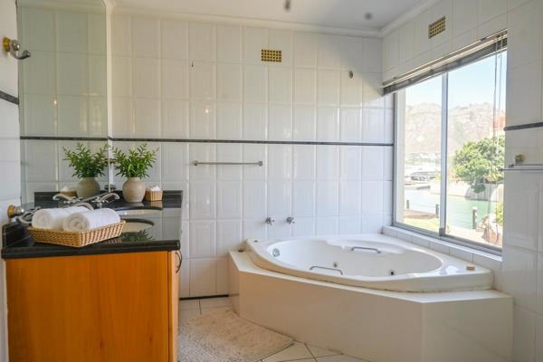 3 Bedroom Apartment for sale in Harbour Island | T5650785 | Private ...