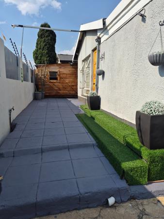 15 Bedroom House