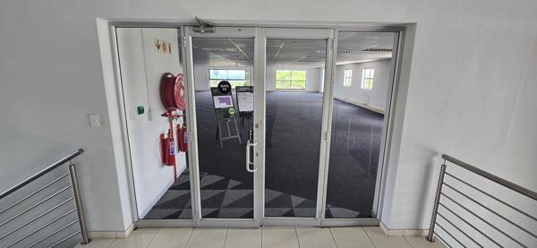 586 m² Commercial space